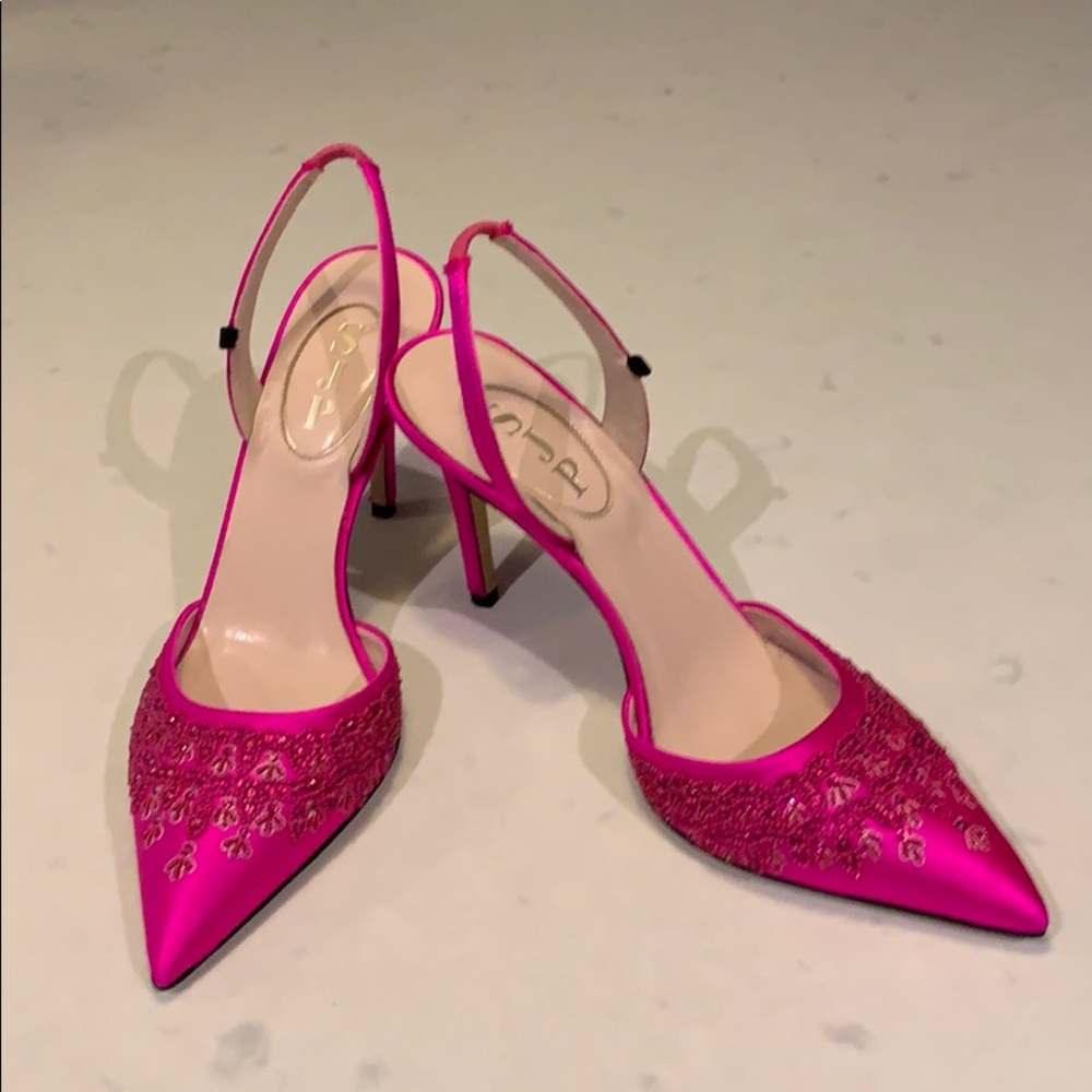 Stunning SJP fuchsia sling back beaded pumps